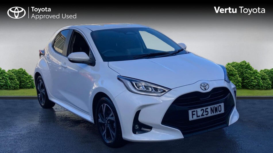 Toyota Yaris 1.5 Hybrid Design 5dr CVT Hybrid Hatchback
